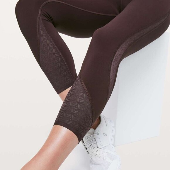 Lululemon Strength & Sweat Crop *23" - 10 Black Satin - Picture 3 of 8